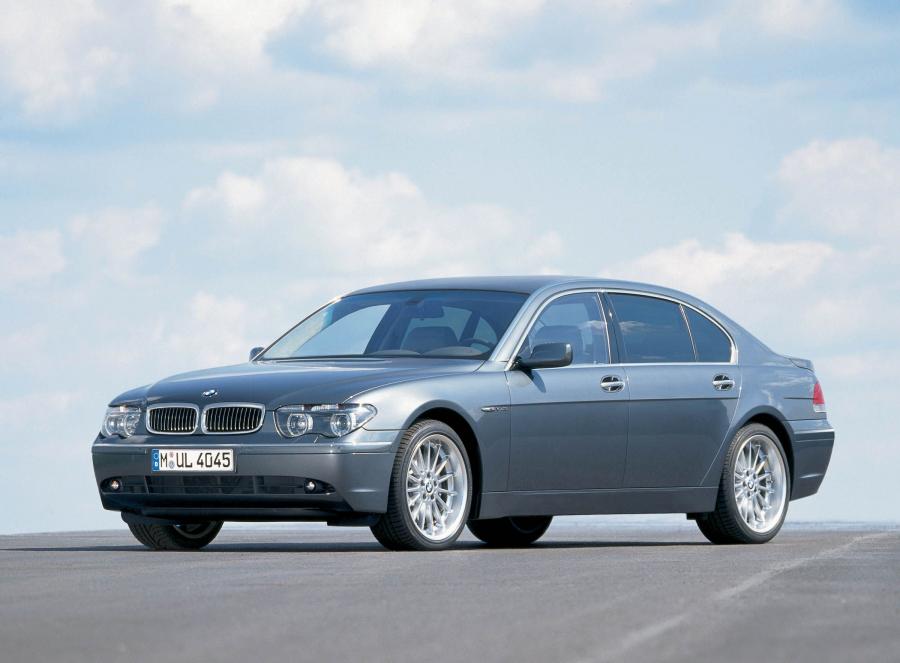  BMW 7-Series L 2003 года  (фото 8 из 61)